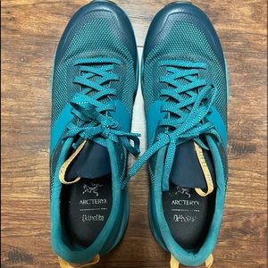 Size 8.5 Women's Arcteryx Norvan VT 2 Trail Running Shoes